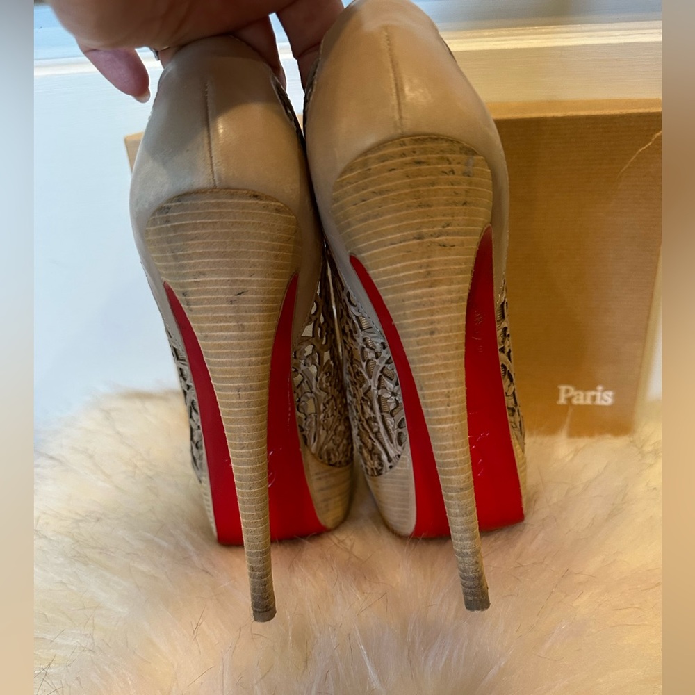 Christian Louboutin Beige Lace Peep-Toe Pumps with Red Soles - Picture 9 of 14